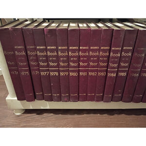 Vintage Britanica Book of The Year Set of 22 Hardcover Books In Great Condition